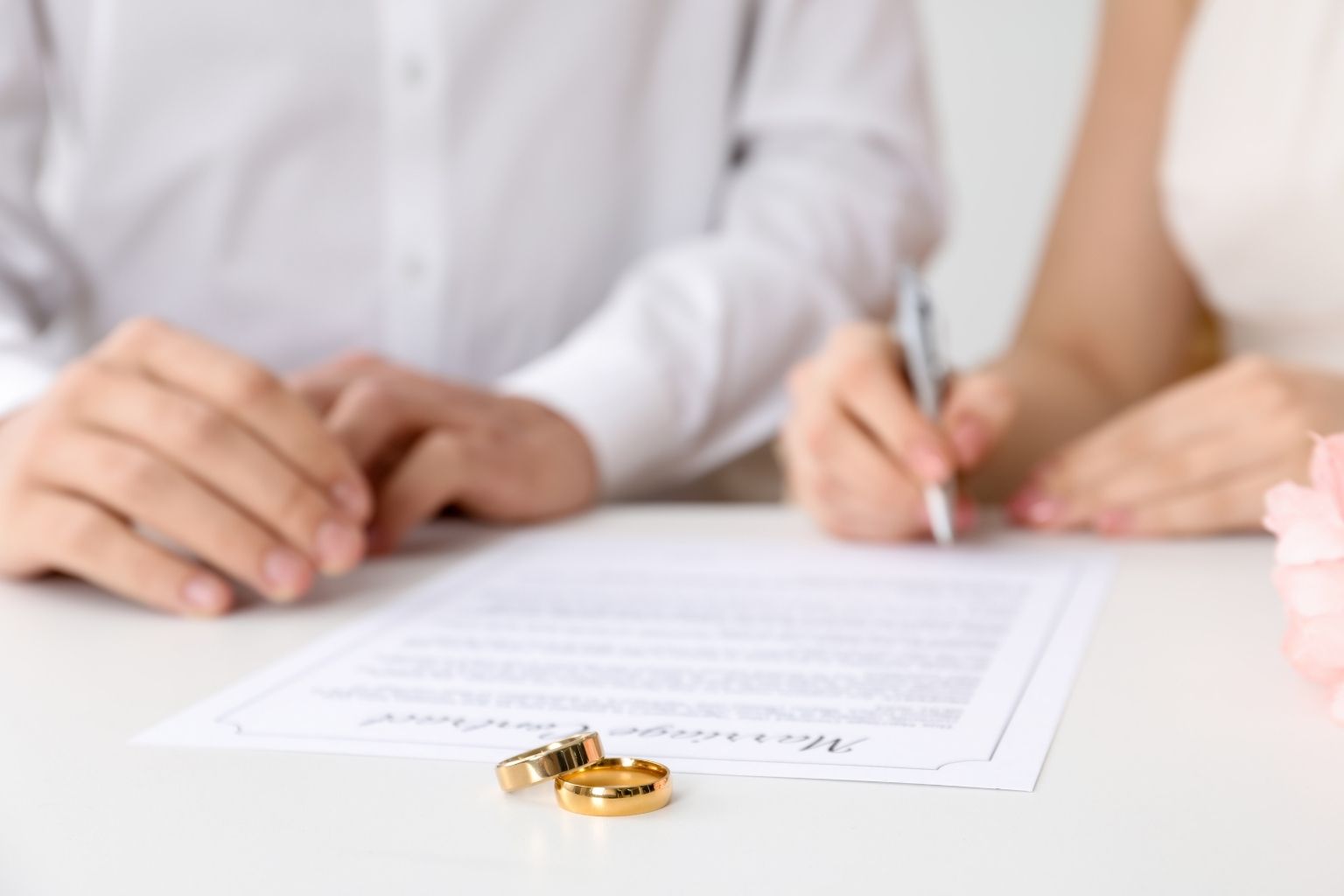 Ce este o convenție matrimonială și de ce ar trebui să o semnezi la notar